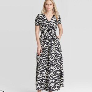 NWT Who What Wear Zebra Animal Print Black & White Shortsleeve Maxi Dress Size M
